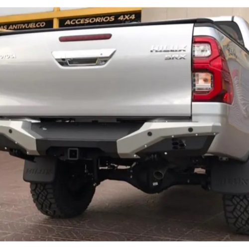 Rhino 4×4 : Hilux Rear Bar 2021+ with sensors (black)