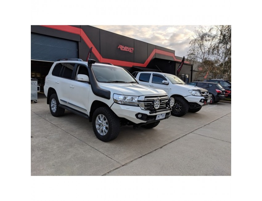 Rhino 4x4 : Landcruiser 200 Bull Bar (2016-) - Image 5